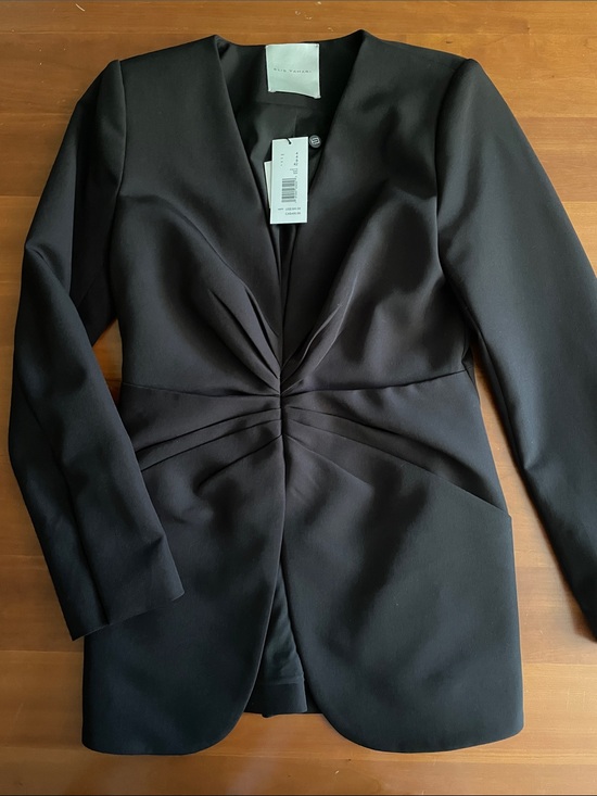 Elie Tahari Jackets & Blazers - Elie Tahari Black Chic Design Blazer